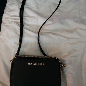 Micheal Kors crossbody